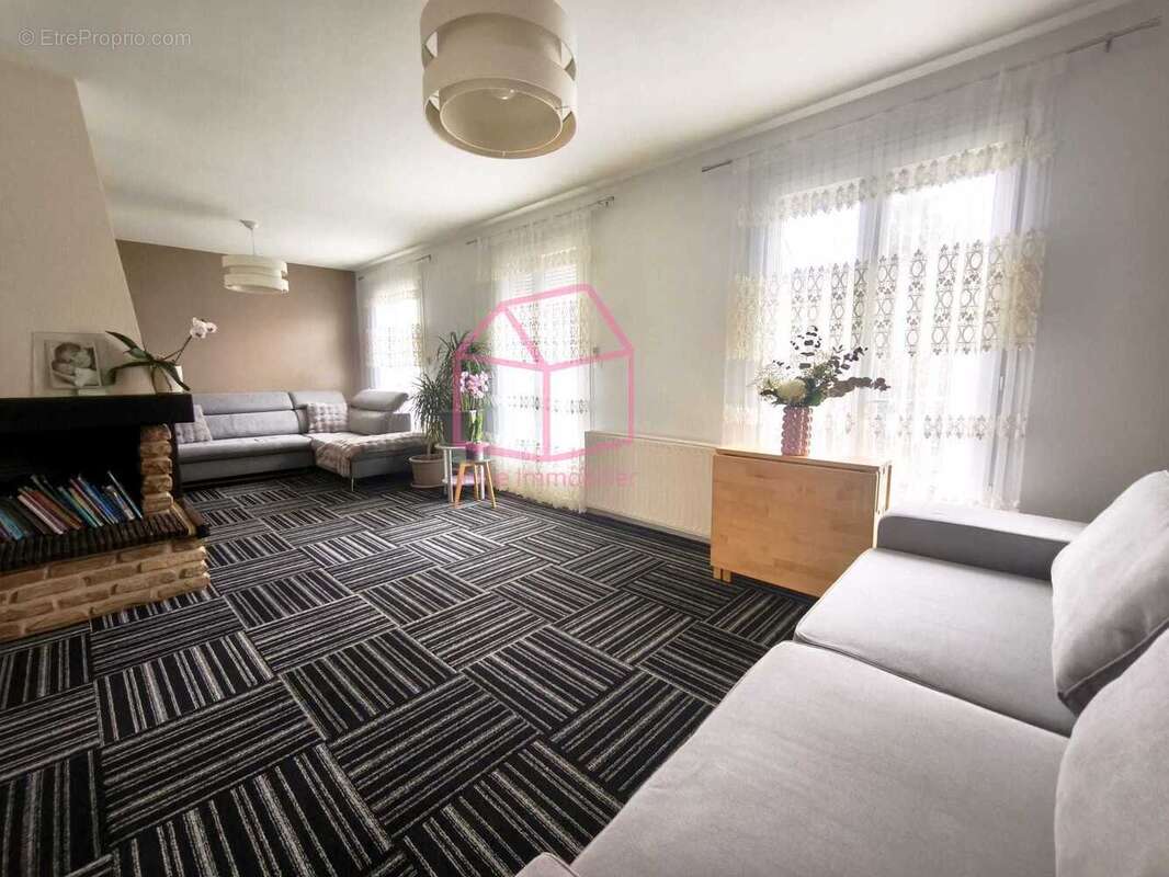 Maison à VIGNEUX-SUR-SEINE