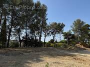 Terrain à SAINT-CLEMENT-DE-RIVIERE