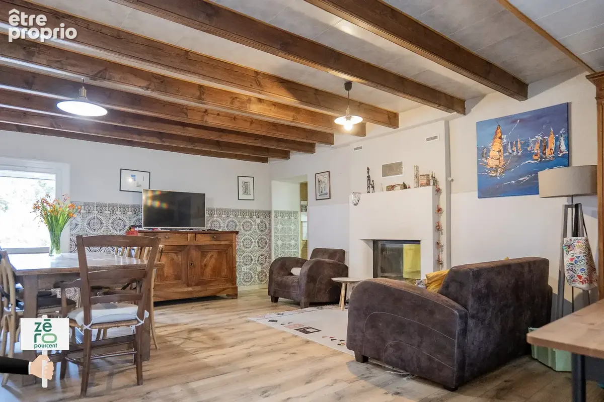Maison familiale en pierre avec 4 chambres, bureau, garage et potentiel locatif à La Chaize-le-Vicomte - photo 7