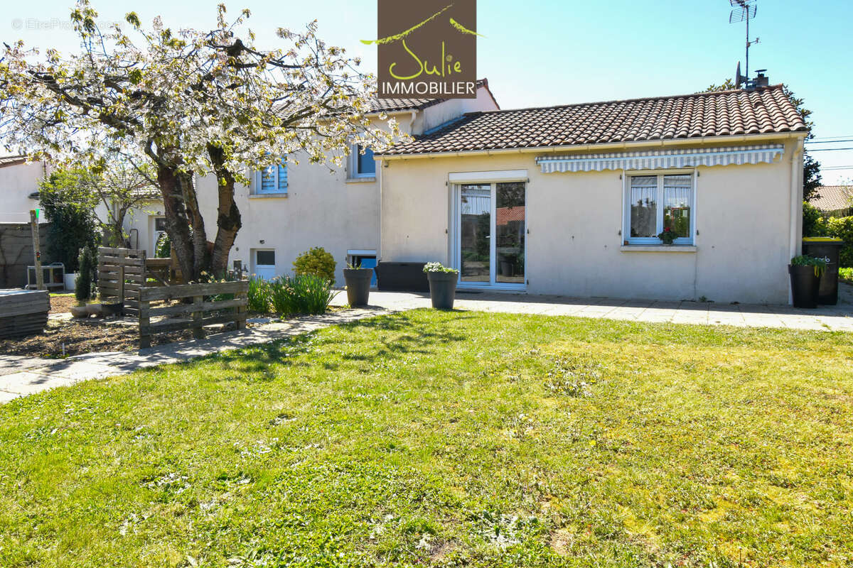 Maison à CERIZAY