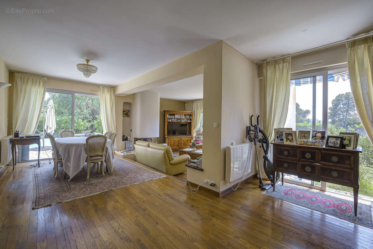 Maison à LA COLLE-SUR-LOUP