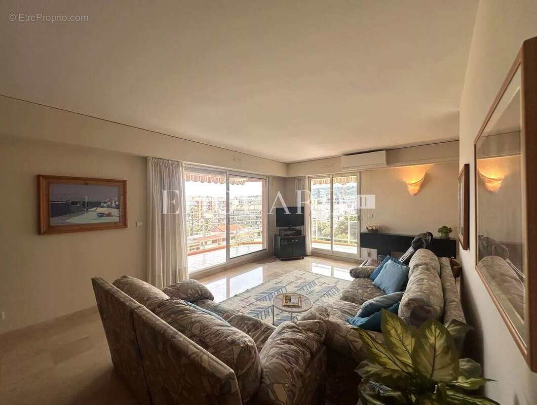 Appartement à ROQUEBRUNE-CAP-MARTIN