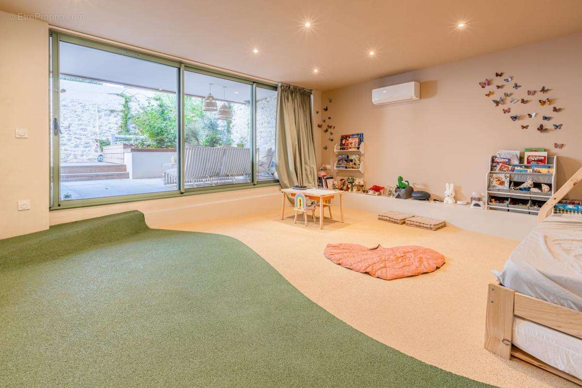 Maison à COURNONTERRAL