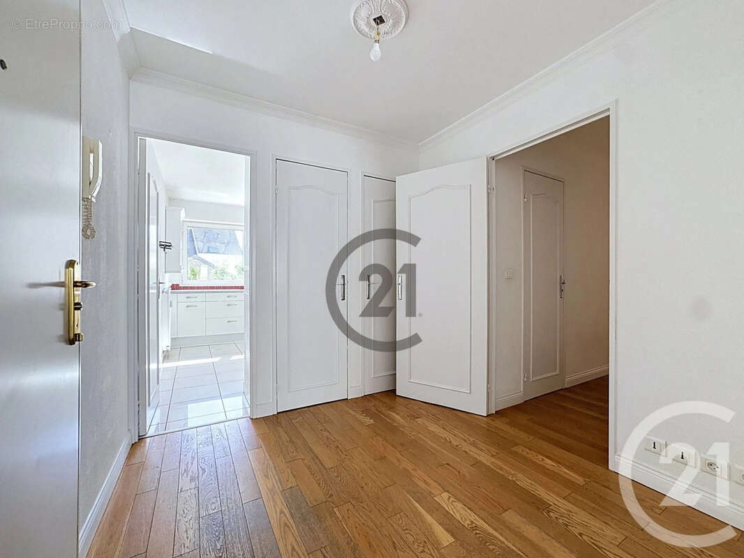 Appartement 107 m² à Reims  - photo 4