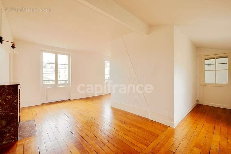 VERSAILLES CHANTIERS – Appartement lumineux 60 m² (70 m² utiles) proche gare, cave et local vélo - photo 6