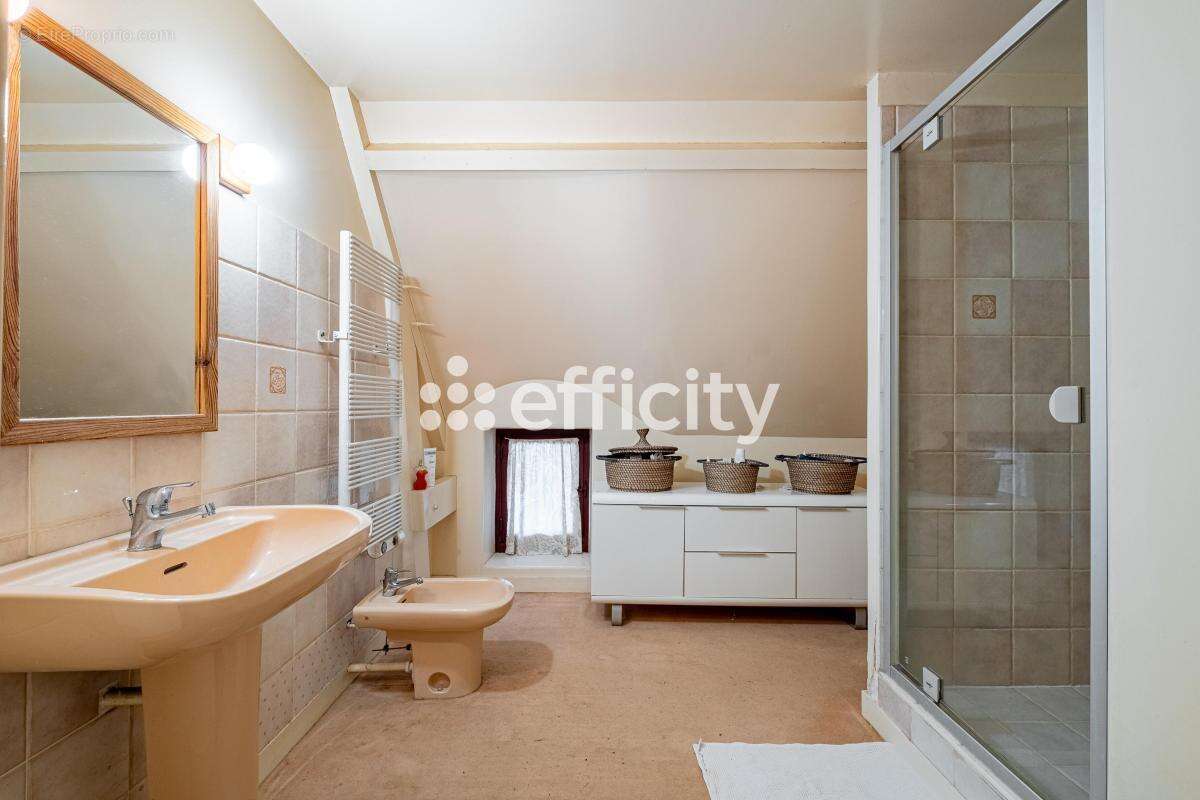 Maison à SAINT-LYPHARD