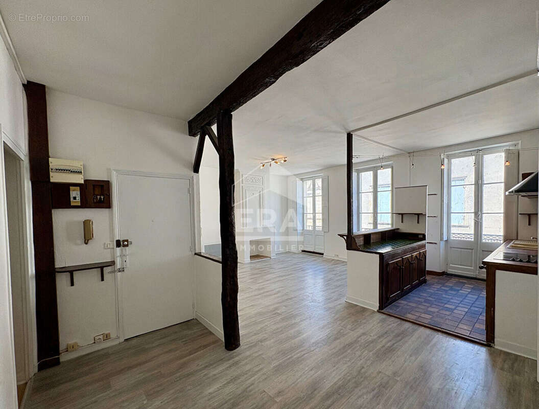 Sainte Foy la Grande, appartement en très bon état 75m² habitables 3 pièces - photo 5