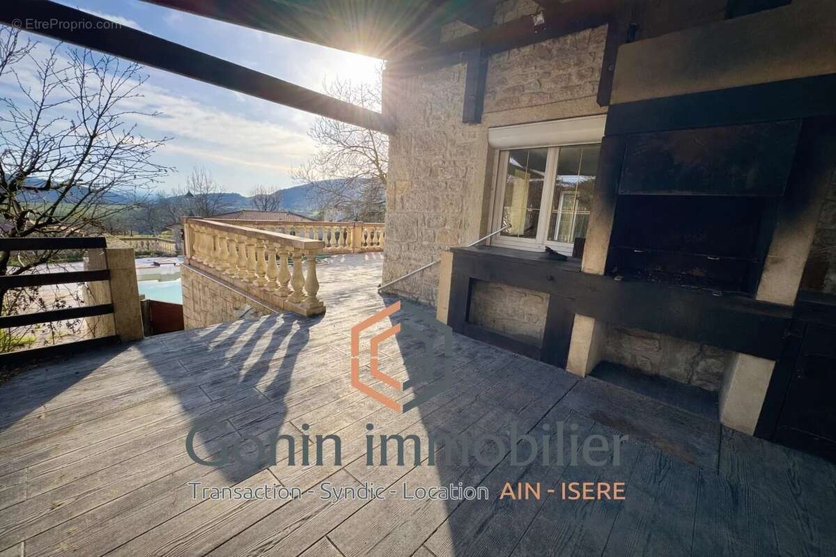 Maison à SAULT-BRENAZ