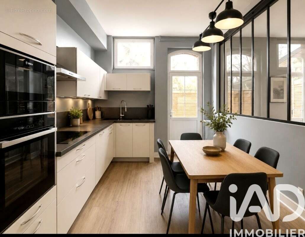 Photo 2 - Maison à COMPIEGNE