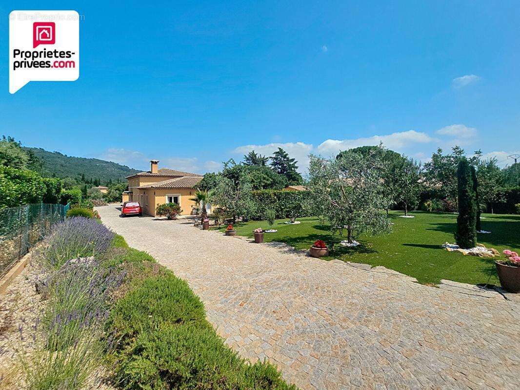 Maison à SAINT-CEZAIRE-SUR-SIAGNE