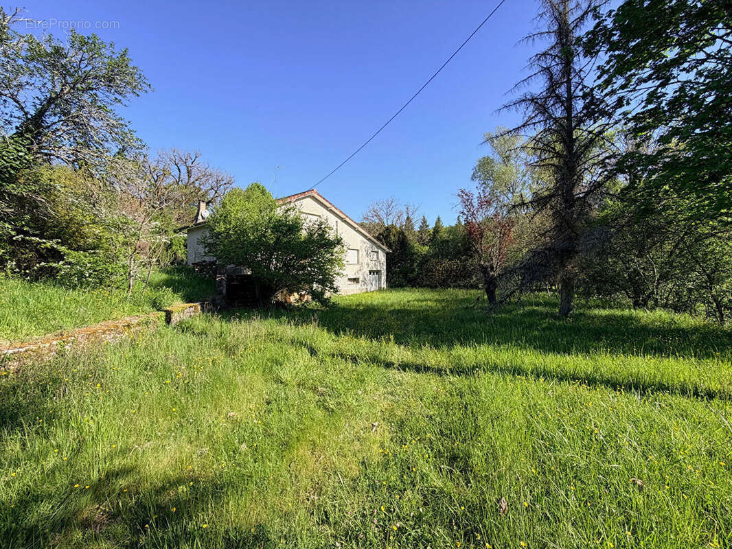 Maison à LISSAC-ET-MOURET