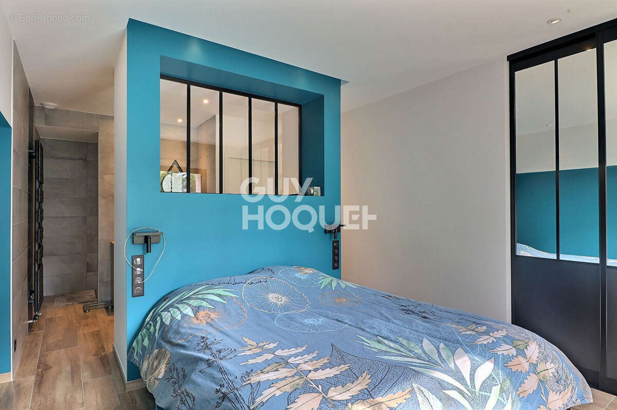 Maison à CHALLES-LES-EAUX