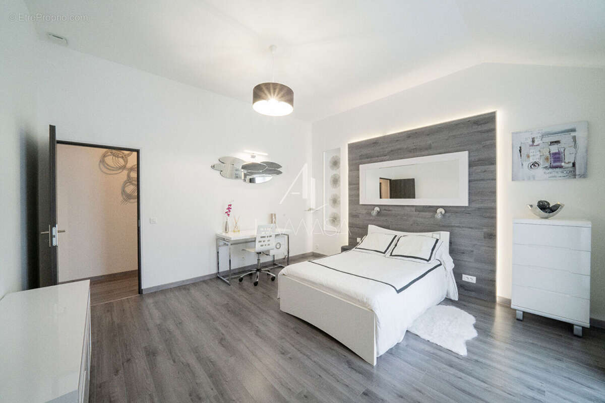 Maison à FRESNES-SUR-MARNE