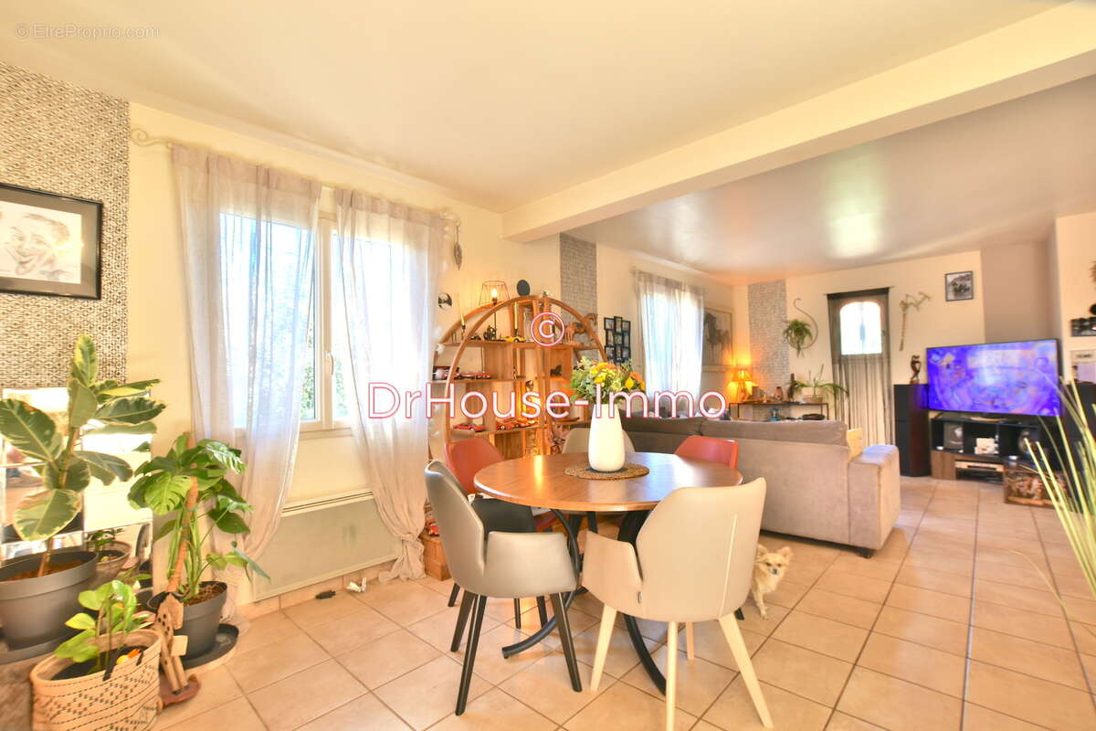 Maison à VILLELONGUE-DE-LA-SALANQUE