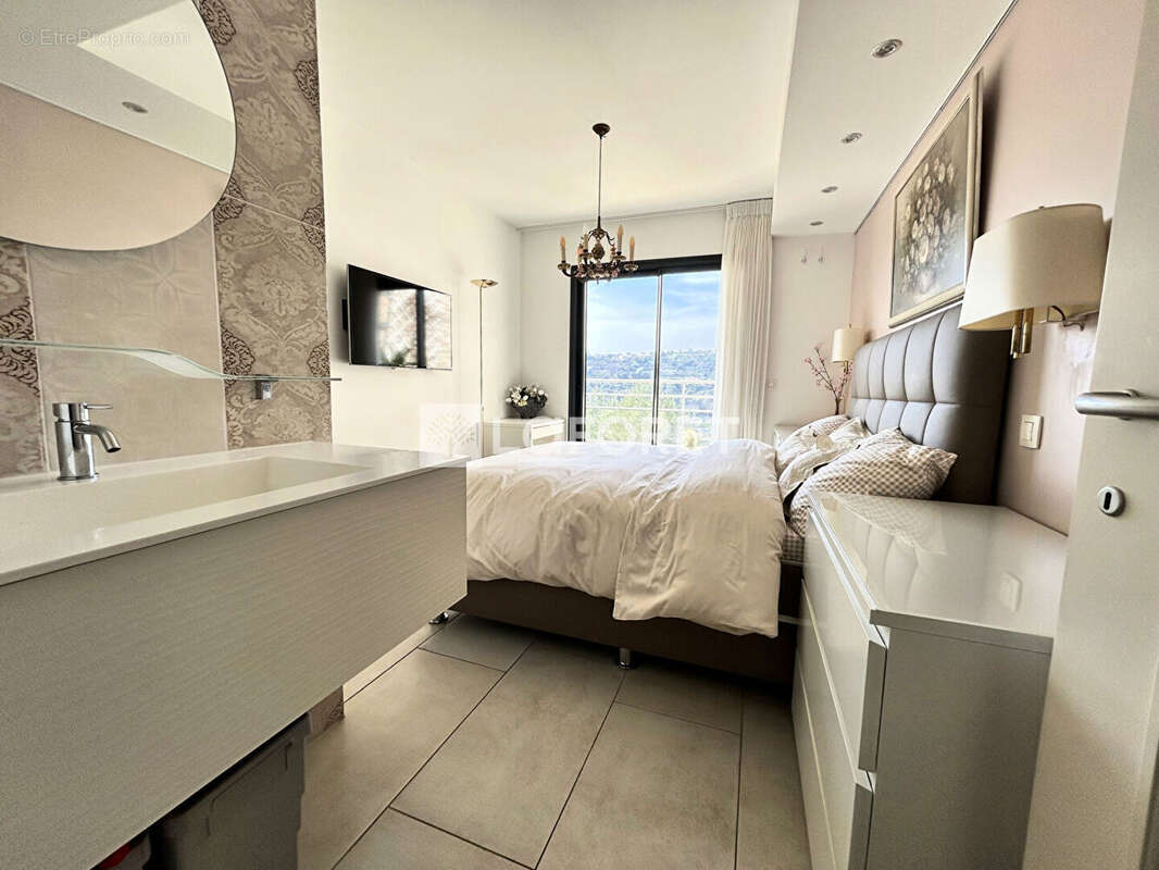 Appartement à CAGNES-SUR-MER