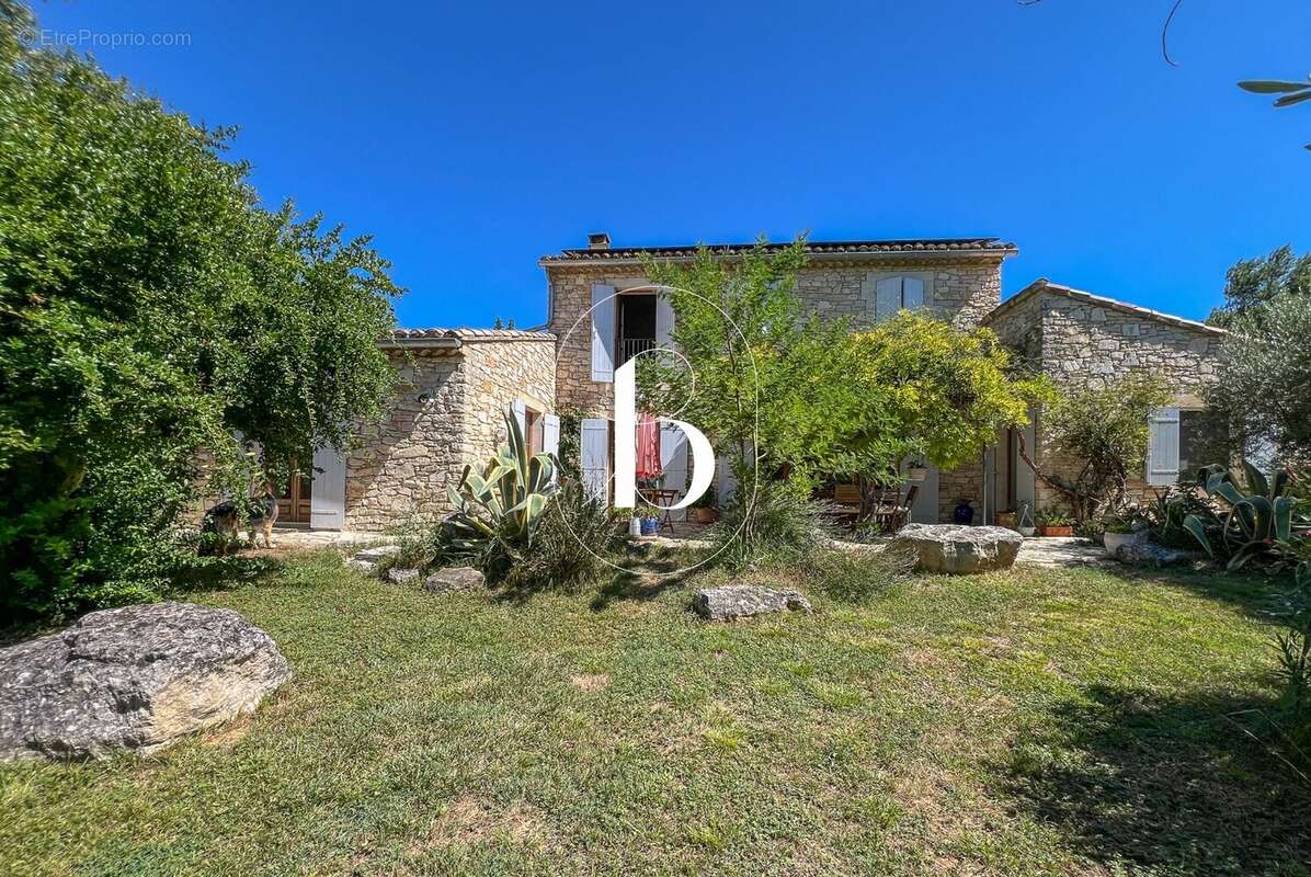 Maison à GOUDARGUES