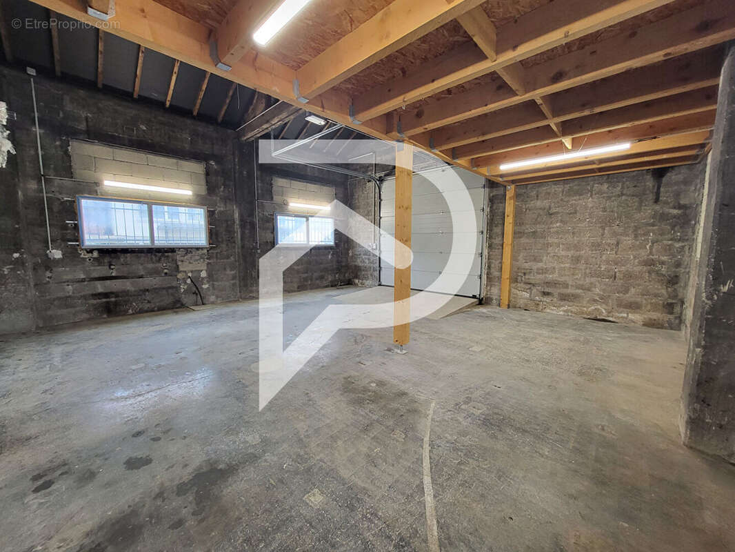 Commerce à VILLE-SOUS-LA-FERTE