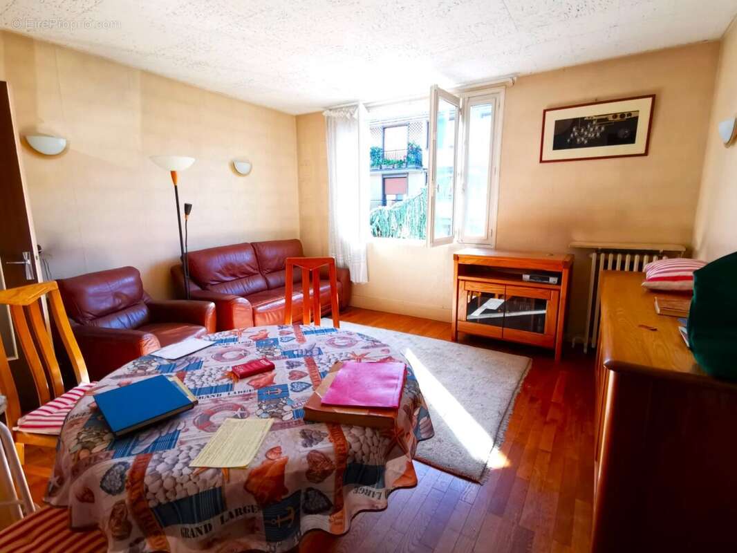 Maison à L&#039;HAY-LES-ROSES