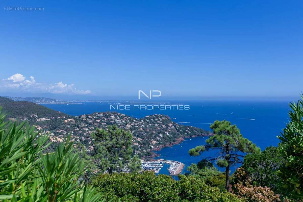 Maison à SAINT-RAPHAEL