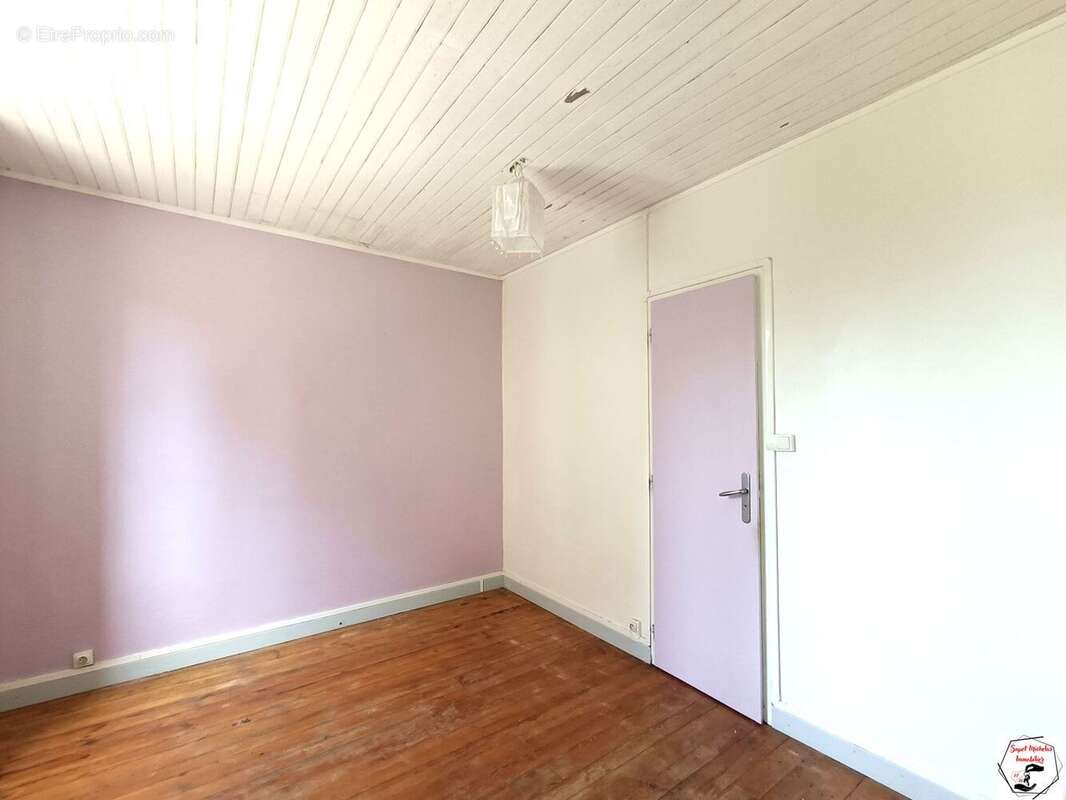 Maison à COLOMBIER-LE-VIEUX