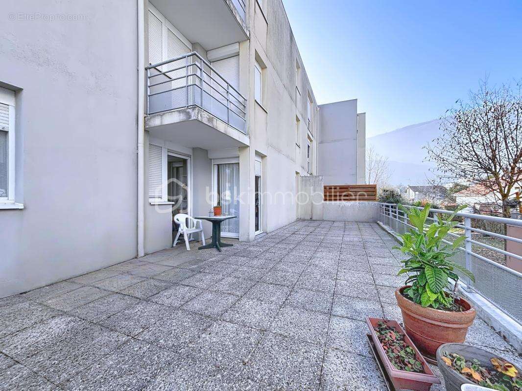 Appartement à FONTAINE