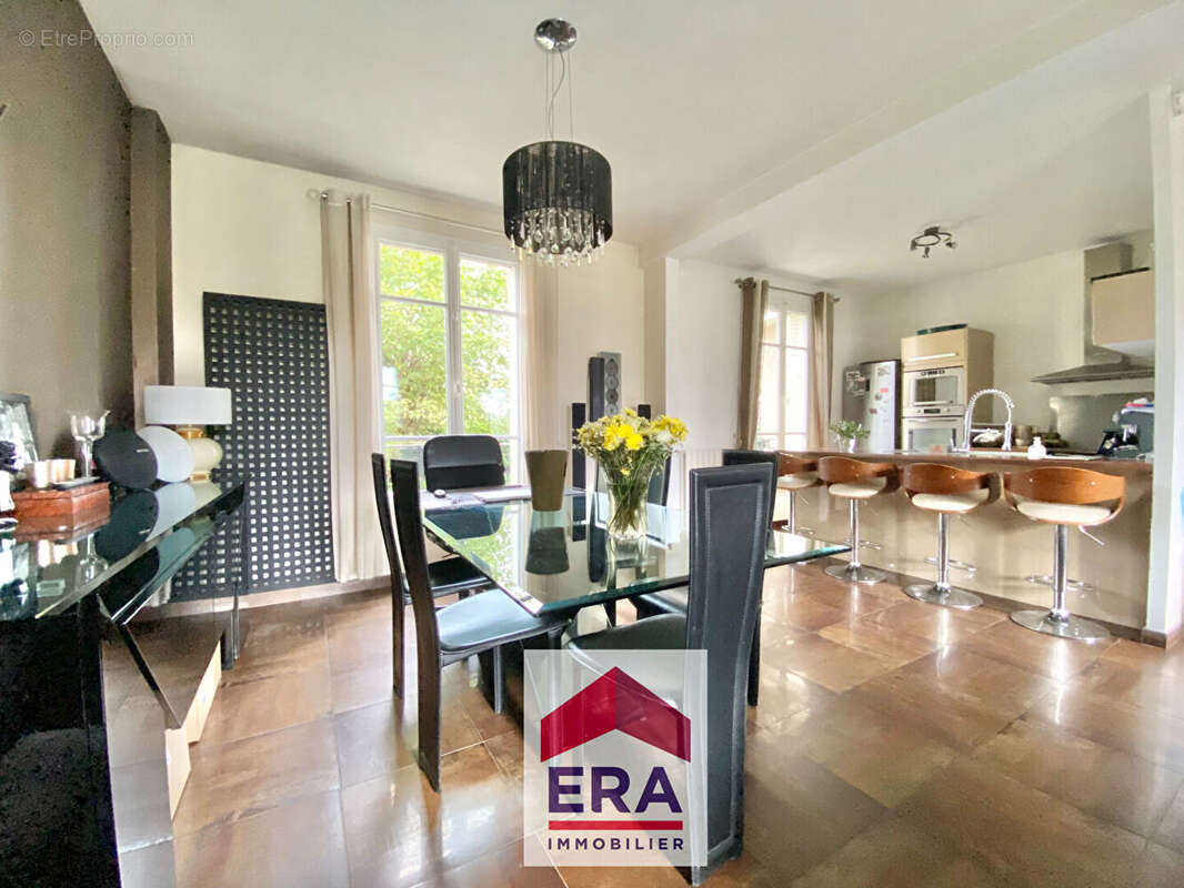 Maison à SARTROUVILLE