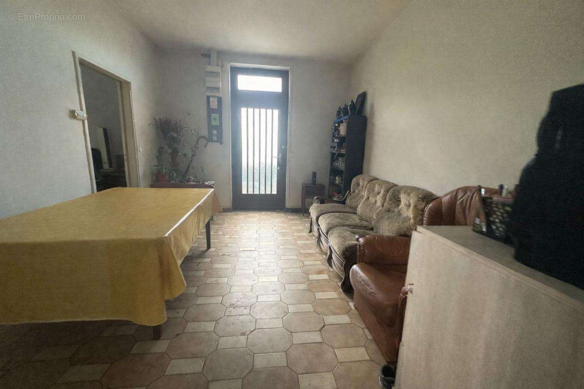 Appartement à TOULENNE