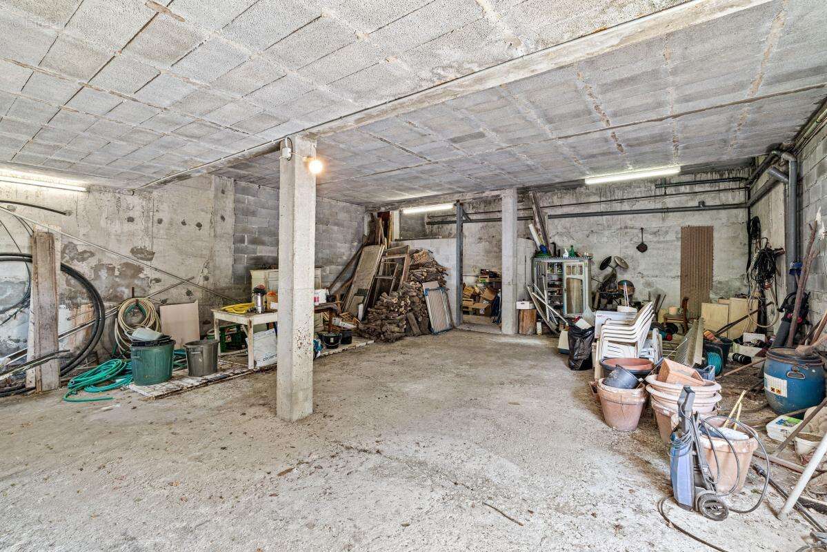 Nice gairaut – villa provençale avec vue mer, piscine, terrain de 2 000 m² et garage de 100 m² - photo 61