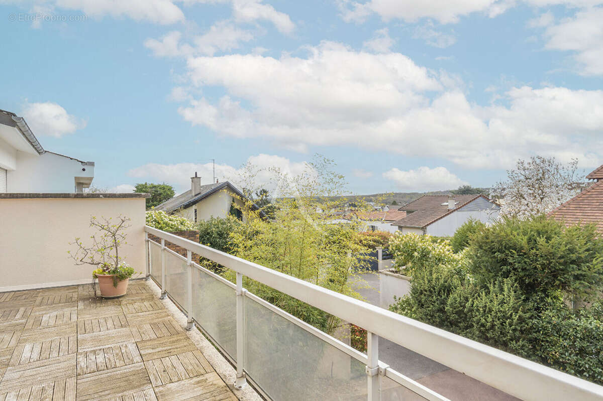 Appartement à GARCHES