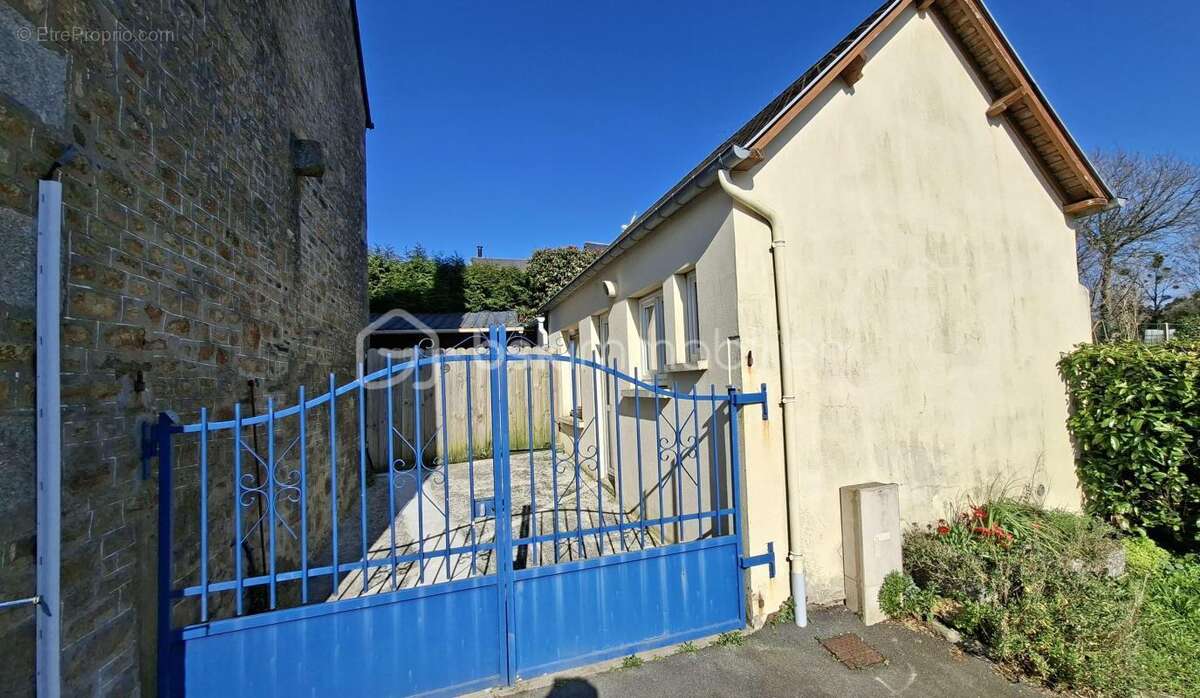 Maison à LE MESNIL-GILBERT