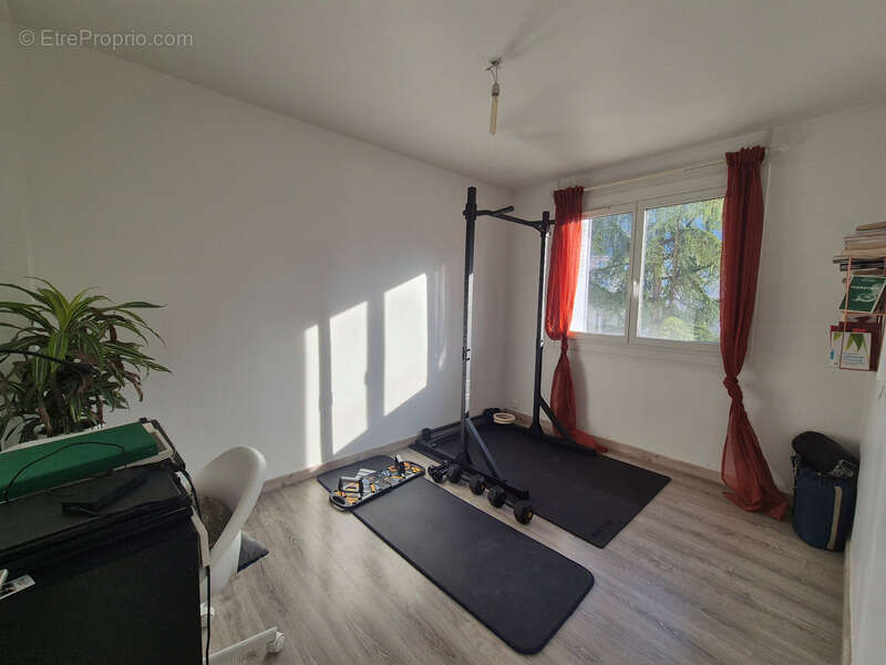 Appartement à SAINT-MARTIN-D'HERES