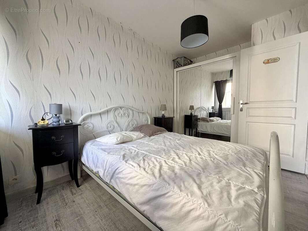 Chambre - Appartement à SAINT-HILAIRE-DE-RIEZ
