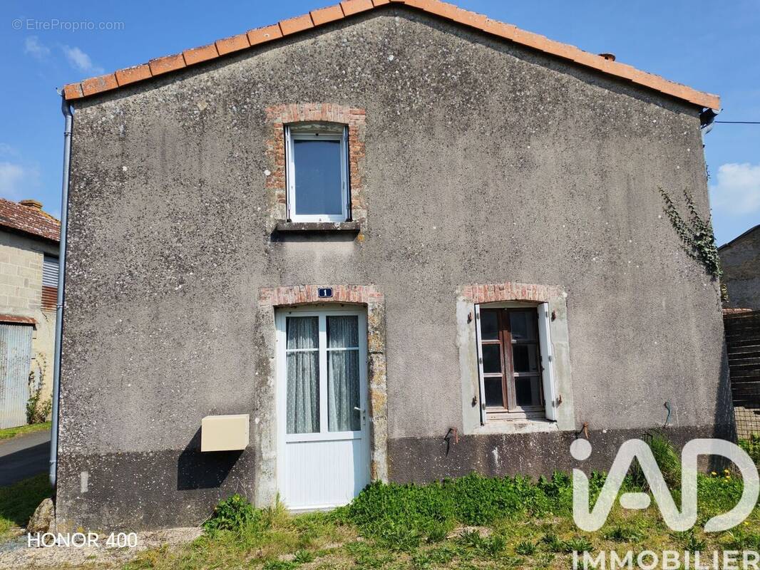 Photo 1 - Maison à SAINT-AUBIN-DU-PLAIN
