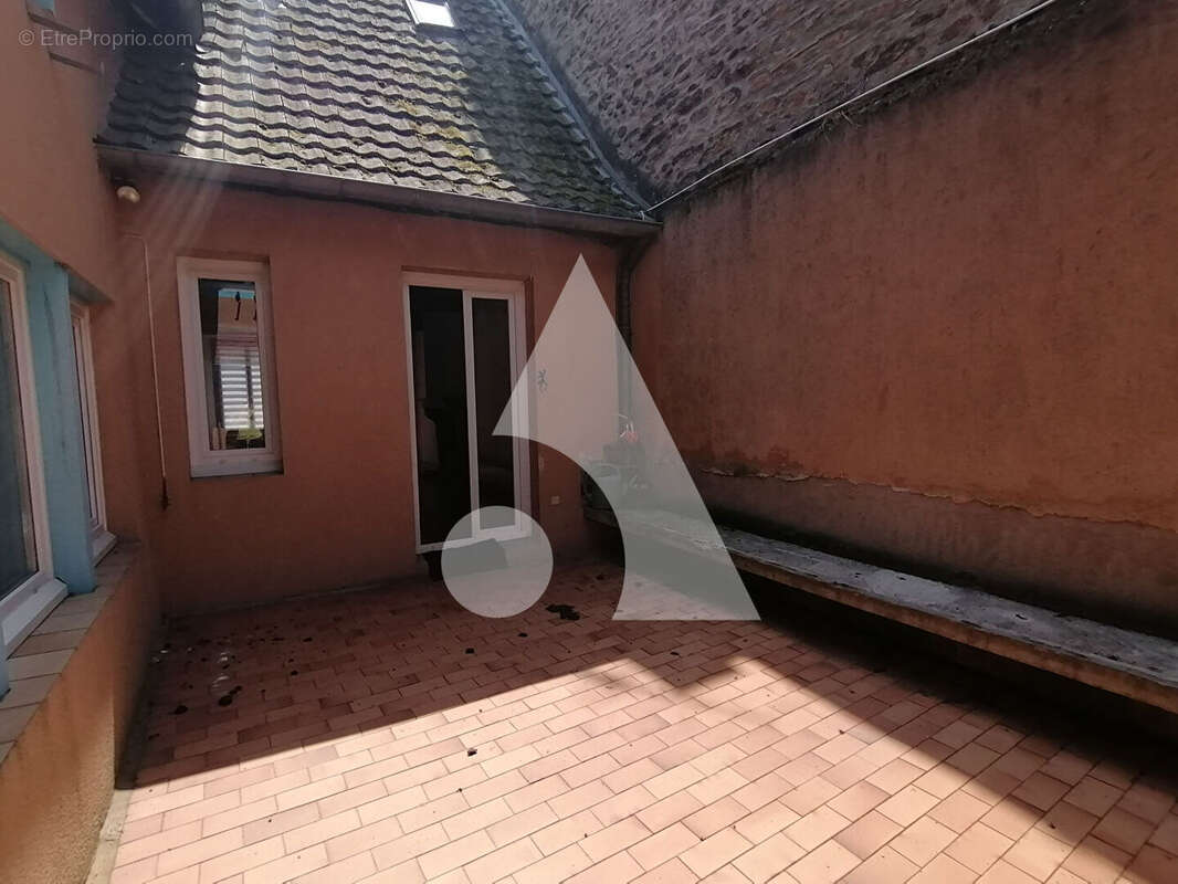 Maison à TOULON-SUR-ARROUX