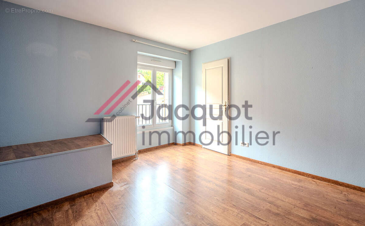 Appartement à LONS-LE-SAUNIER