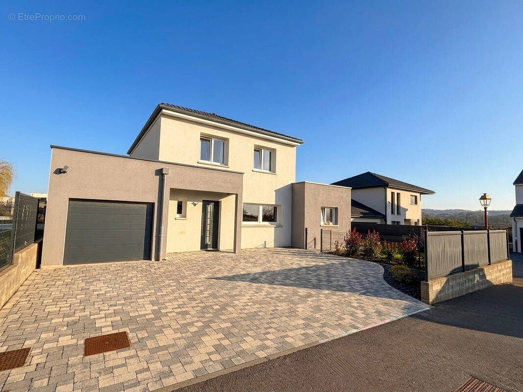 Maison à BERG-SUR-MOSELLE