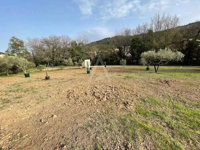 Terrain à CLERMONT-L'HERAULT