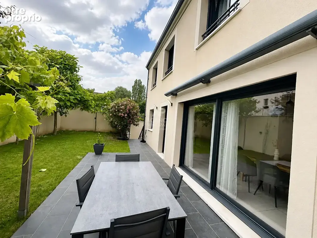 Villa Verneuil Sur Seiine 8 pièce(s) 165 m2 - photo 3