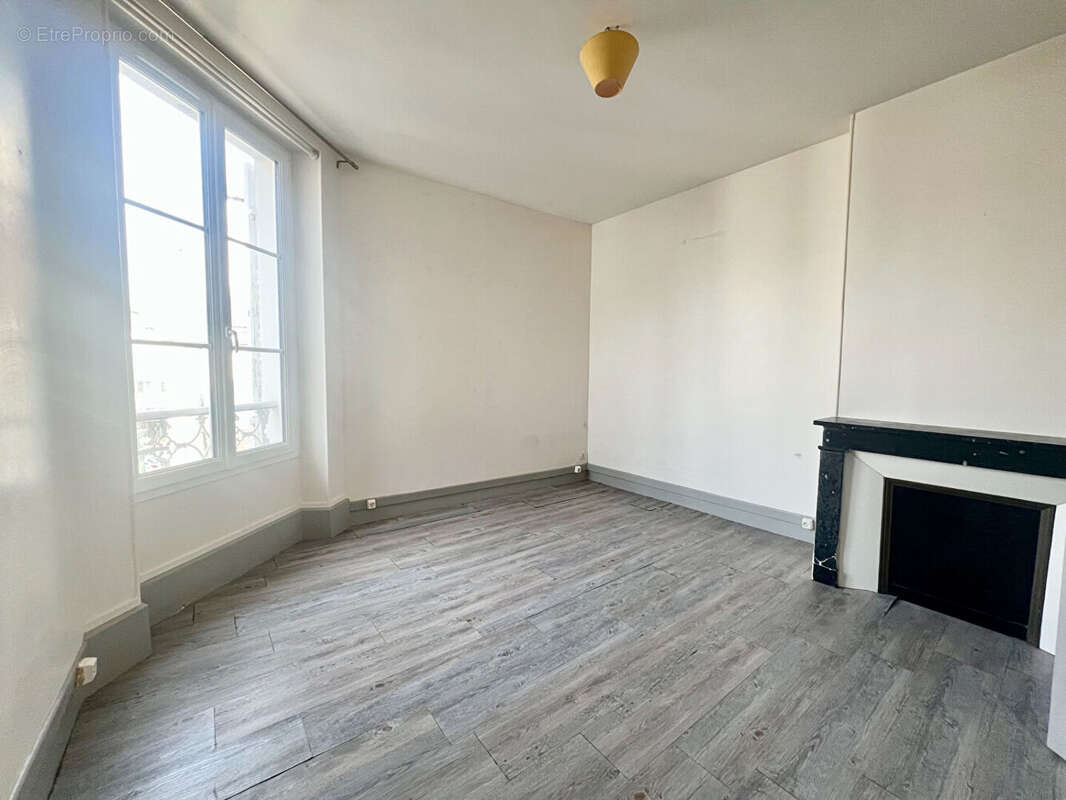 Appartement à BRIE-COMTE-ROBERT