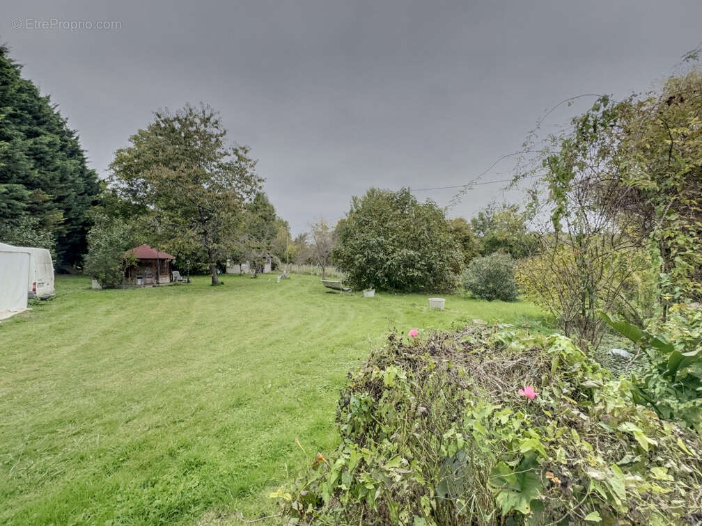 Maison à PORT-VILLEZ