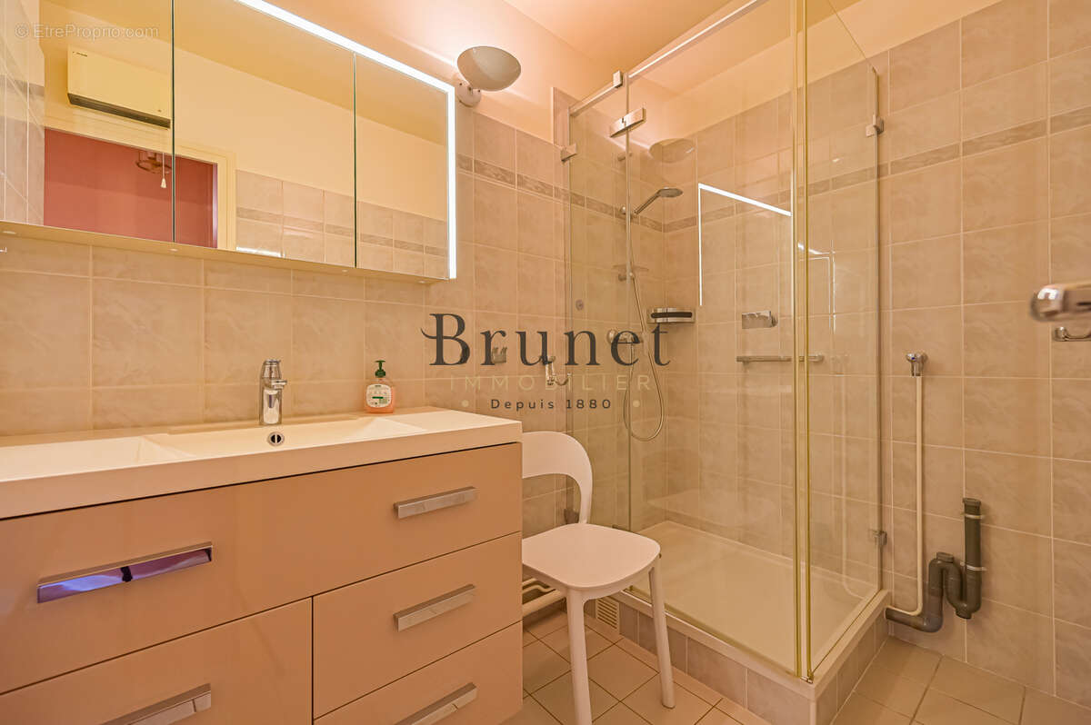 Appartement à SAINT-MAUR-DES-FOSSES