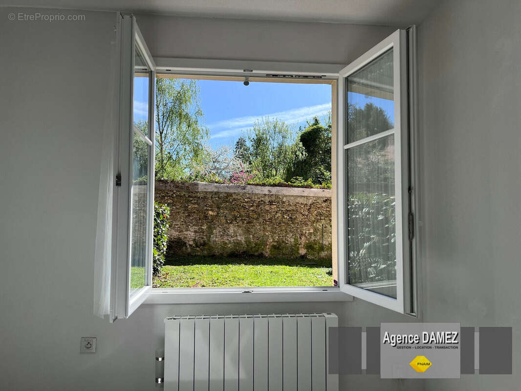 Appartement récent - 2 pièces - RDC - Résidence sécurisée - Dourdan centre - photo 2