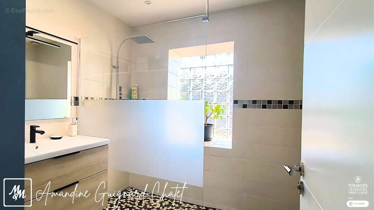 Maison à LE GIROUARD