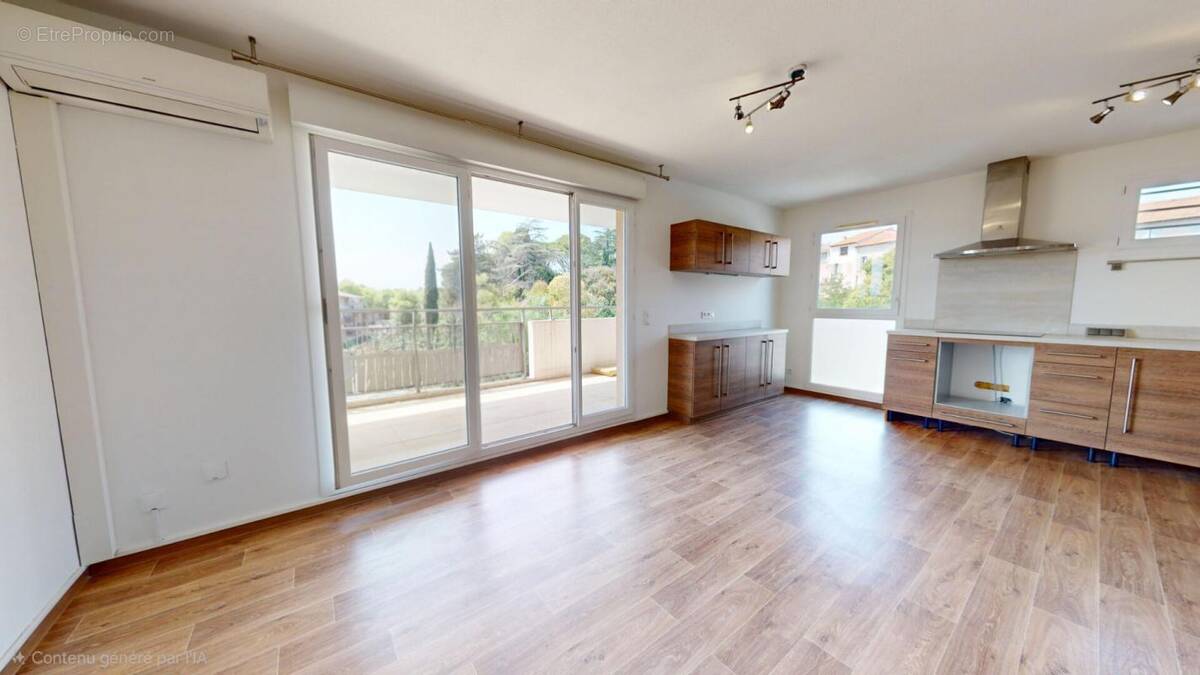 Appartement à PUGET-SUR-ARGENS