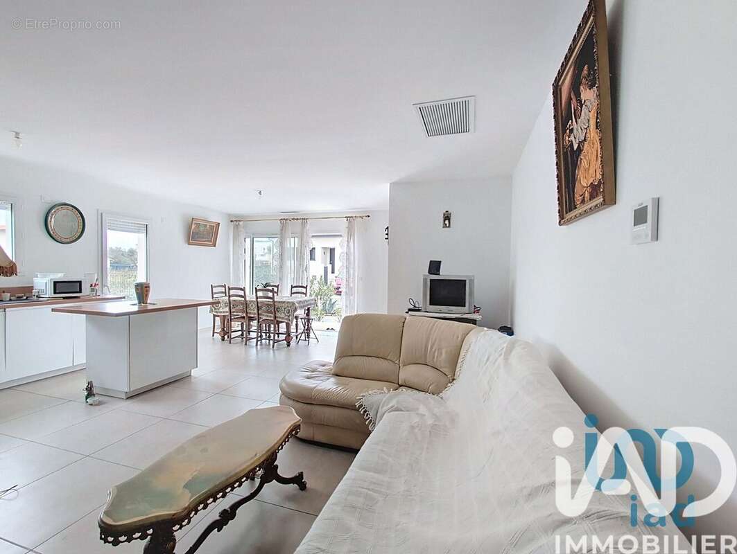 Maison 89 m² à Le Boulou  - photo 4
