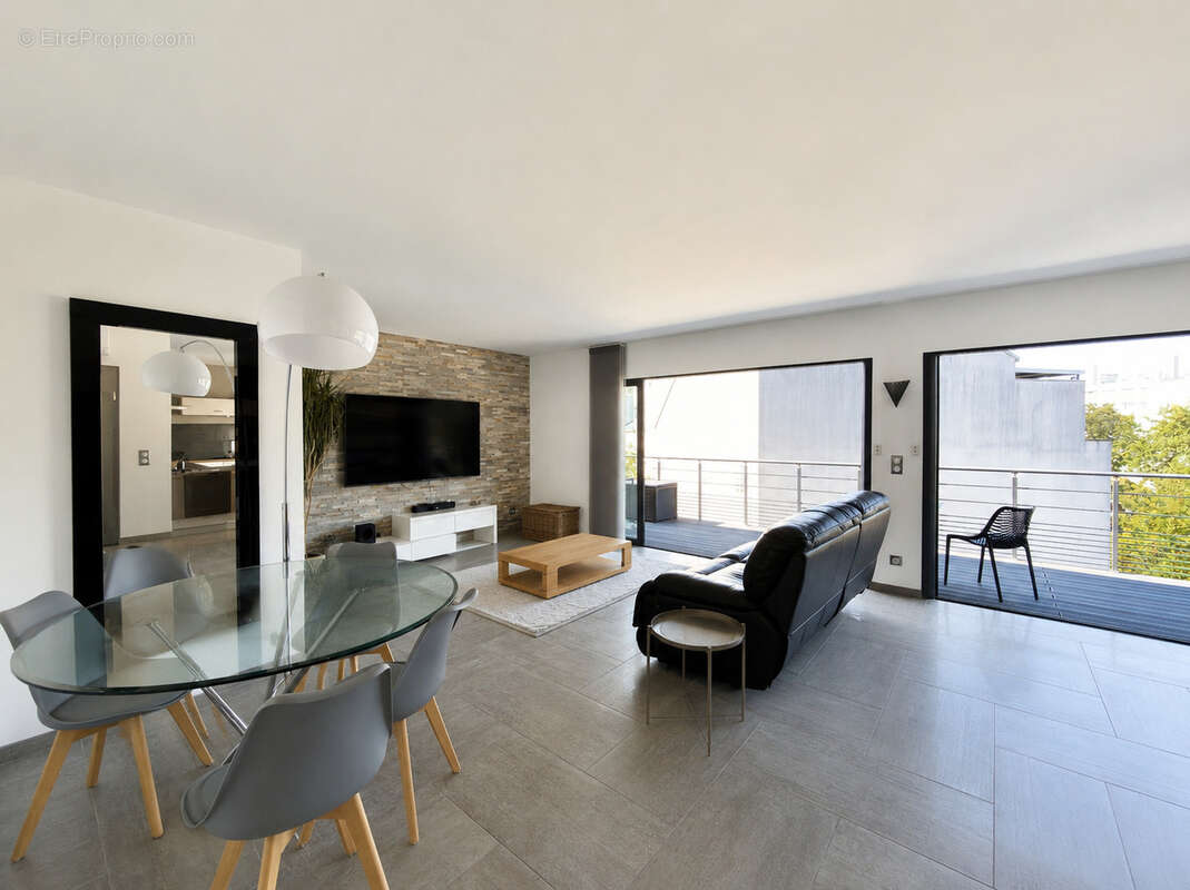 Pépinière Canal à découvrir ce magnifique  appartement d'exception de 3 pièces très lumineux de 85,50 m2, situ - photo 5