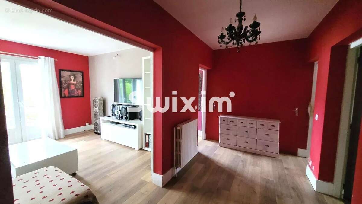 Maison à LONS-LE-SAUNIER