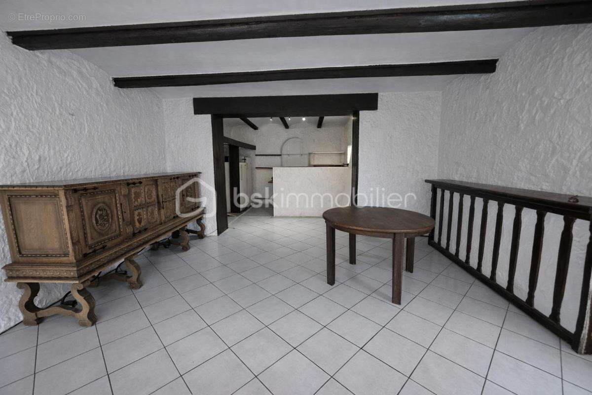 Immeuble en pierre avec ancien restaurant, appartement rénové et terrain de 2900 m² – Fort potentiel – Le Teil - photo 16