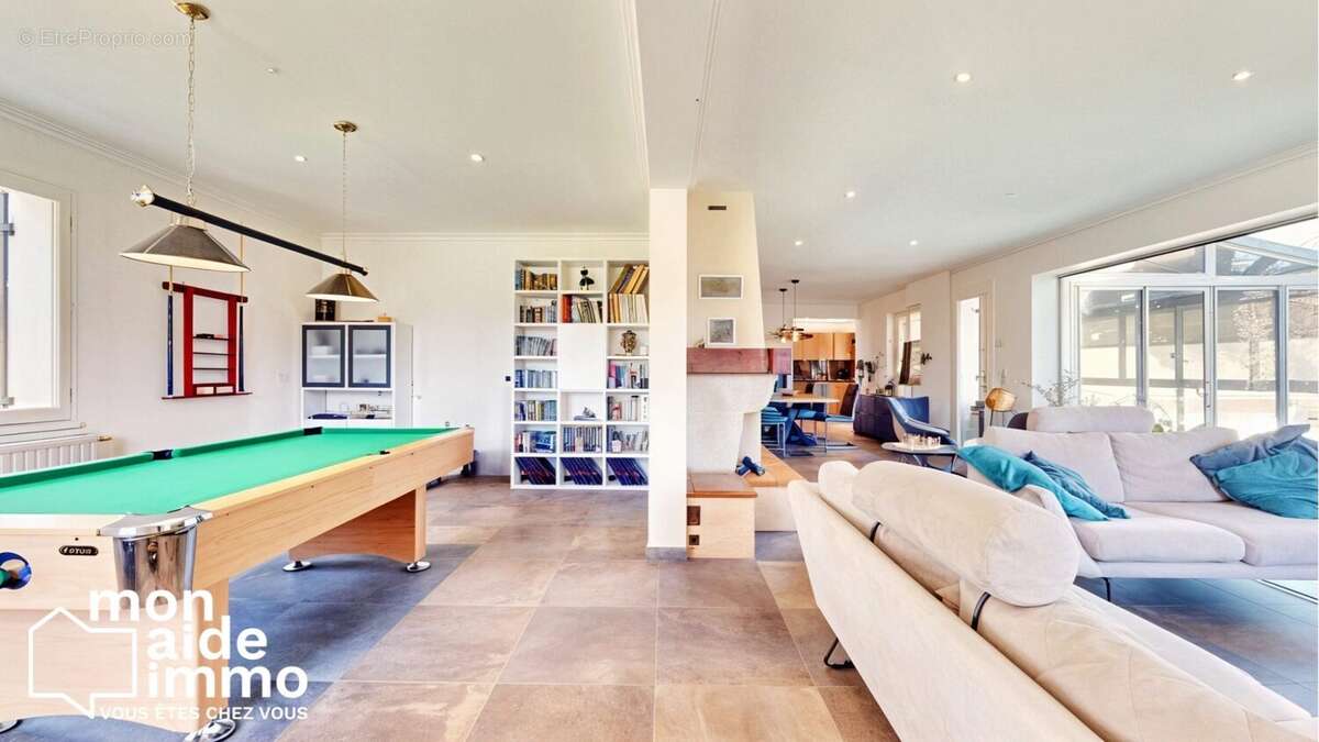 Maison à SAINT-QUENTIN-DE-BARON