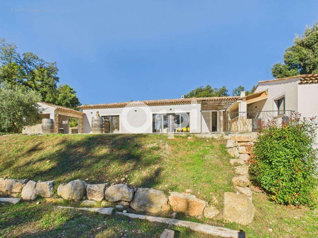 Maison à MONTAUROUX